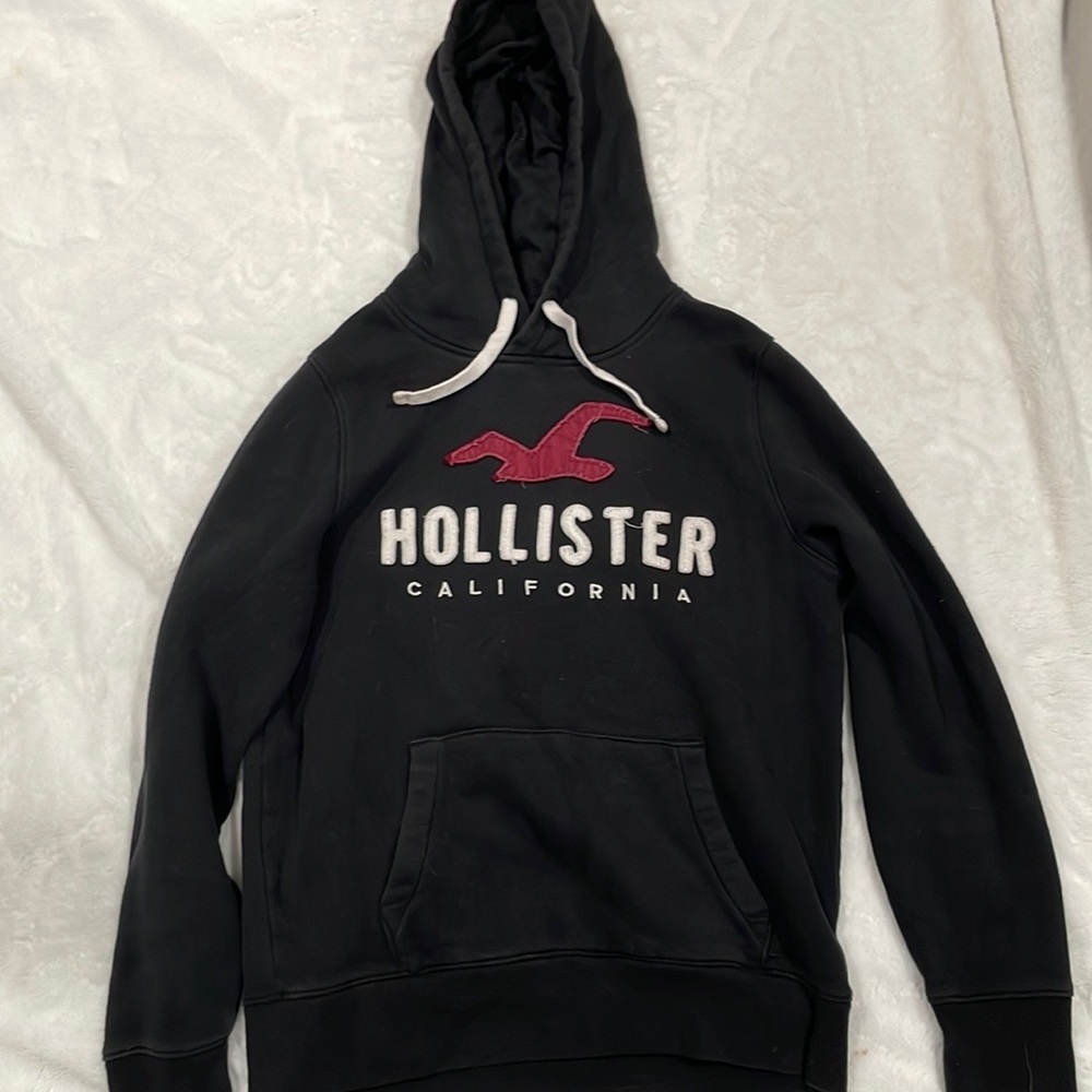 black hollister hoodie